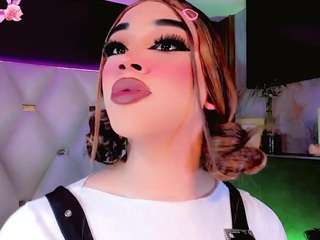 camilavasquezz — Camsoda recorded stream image, 21.06.2026 16:00