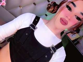 camilavasquezz — Camsoda recorded stream image, 21.06.2026 16:00