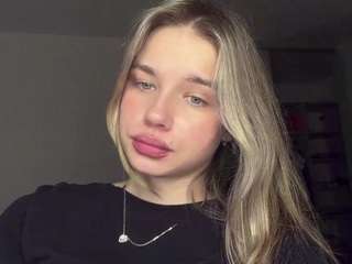 katerinepulkkinen — Camsoda recorded stream image, 21.06.2026 13:20