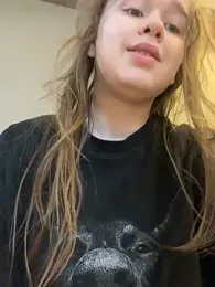 HornyGirlH — Stripchat recorded stream image, 23.06.2026 07:40