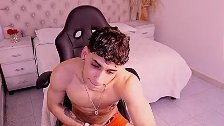 JhoanLeandro — Stripchat recorded stream image, 25.06.2026 06:50