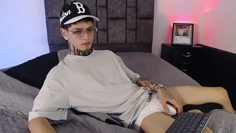 Dan_brownn — Stripchat recorded stream image, 27.06.2026 02:40
