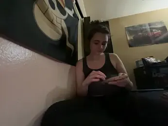 Snowbunnycake_131 — Stripchat recorded stream image, 07.07.2026 04:40