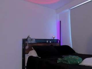 karlyee — Camsoda recorded stream image, 10.07.2026 22:10