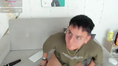 Young_Ben — Stripchat recorded stream image, 12.07.2026 14:20