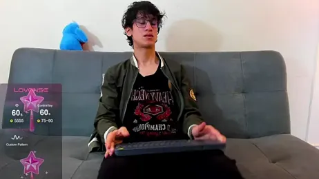 Cum_hunters — Stripchat recorded stream image, 14.07.2026 03:10