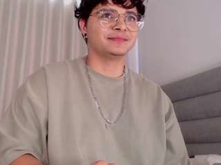 isabellamout — Camsoda recorded stream image, 14.07.2026 17:10