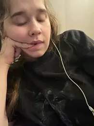 HornyGirlH — Stripchat recorded stream image, 14.07.2026 23:40