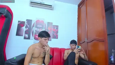 Extreme_Team8 — Stripchat recorded stream image, 17.07.2026 04:50