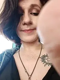 MickeQuinee — Stripchat recorded stream image, 17.07.2026 09:10