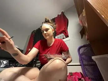 Snowbunnycake_131 — Stripchat recorded stream image, 17.07.2026 10:50
