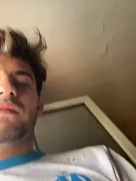 Cestmoi84 — Stripchat recorded stream image, 19.07.2026 09:30