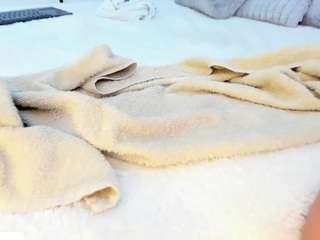 angie-roses — Camsoda recorded stream image, 11.03.2025 23:10