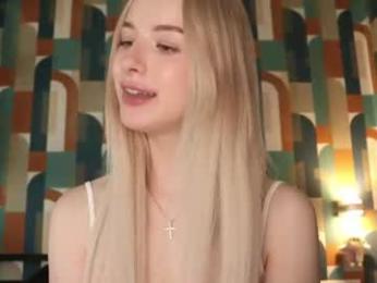 w1xll — Chaturbate recorded stream image, 24.07.2026 10:00
