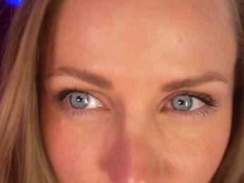 EvaFashionista — Bongacams recorded stream image, 24.07.2026 19:40