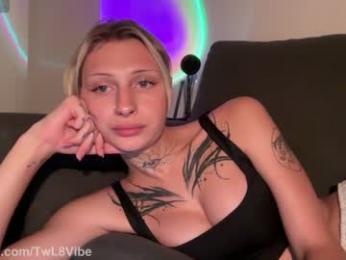 twl8vibe — Chaturbate recorded stream image, 27.07.2026 16:00