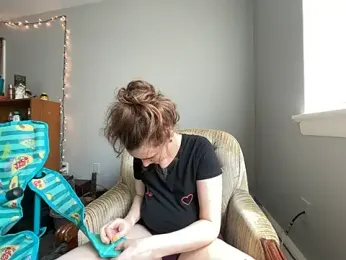 Snowbunnycake_131 — Stripchat recorded stream image, 28.07.2026 18:30