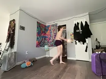 Snowbunnycake_131 — Stripchat recorded stream image, 28.07.2026 18:30