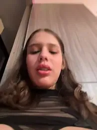 ValeriaAguilar — Stripchat recorded stream image, 28.07.2026 23:50