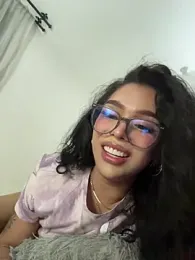 Samantha_Bernardo — Stripchat recorded stream image, 02.08.2026 04:30