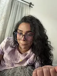 Samantha_Bernardo — Stripchat recorded stream image, 02.08.2026 04:30