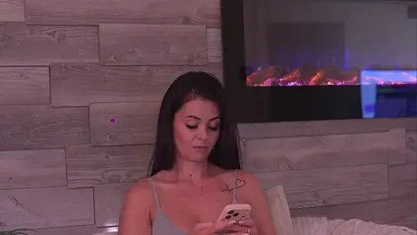 SeductiveMom — Stripchat recorded stream image, 03.08.2026 03:30