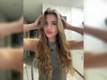 SweetyMia — Bongacams recorded stream screenshot (02 Feb 2025)