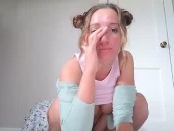 kaygraciee — Chaturbate recorded stream image, 04.08.2026 13:00