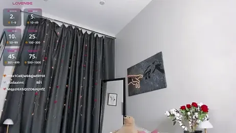 MollyBaby — Stripchat recorded stream image, 04.08.2026 13:50