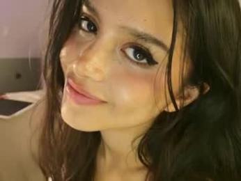 elisparadisex — Chaturbate recorded stream image, 04.08.2026 22:40