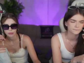 bright_diamonds_054 — Chaturbate recorded stream image, 05.08.2026 11:30