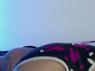 Lesly Bailey — Flirt4free recorded stream image, 05.08.2026 23:40