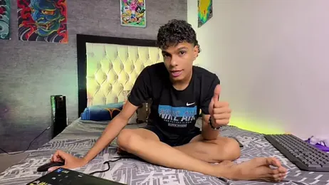 JamesDreams — Stripchat recorded stream image, 06.08.2026 01:00