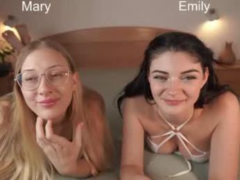 foxeslovefoxes — Chaturbate recorded stream image, 08.08.2026 11:40