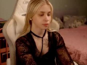 ho1yh01e — Chaturbate recorded stream image, 10.08.2026 17:30