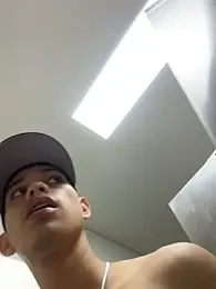 HarryGaze — Stripchat recorded stream image, 10.08.2026 18:20