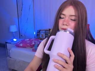 lilapop4 — Camsoda recorded stream image, 16.08.2026 05:30