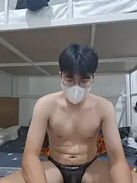 Gwencloudy — Stripchat recorded stream image, 16.08.2026 07:40