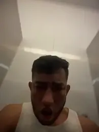 liam_bronw — Stripchat recorded stream image, 17.08.2026 15:30