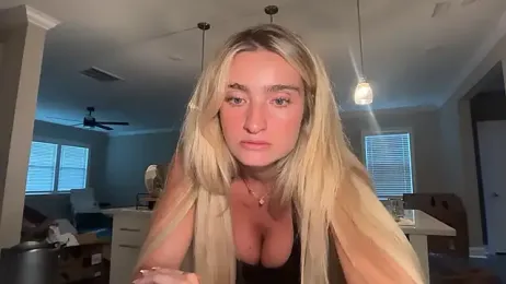 meggsworld — Stripchat recorded stream image, 18.08.2026 16:00