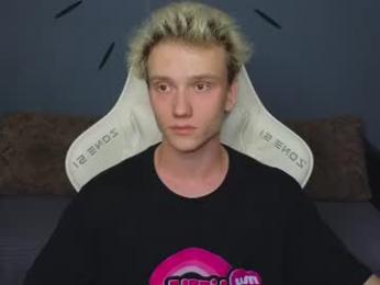 pupsenish — Chaturbate recorded stream image, 18.08.2026 17:40