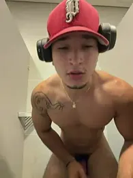 Horny_nick19 — Stripchat recorded stream image, 18.08.2026 23:20