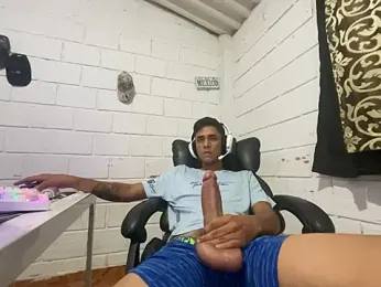 Max_TheHorseDick — Stripchat recorded stream image, 19.08.2026 00:40