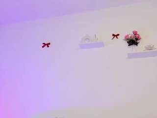 ilianaphoenix — Camsoda recorded stream image, 19.08.2026 19:50