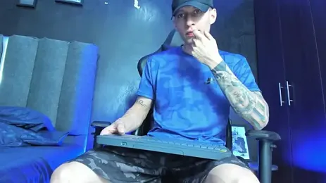 Enzo_Maserati — Stripchat recorded stream image, 20.08.2026 02:50