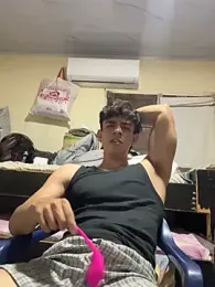 valdren_vylord — Stripchat recorded stream image, 20.08.2026 21:40