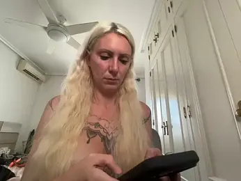 didi-diamond — Stripchat recorded stream image, 21.08.2026 09:00