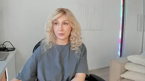 CarolMay — Stripchat recorded stream image, 22.08.2026 13:30
