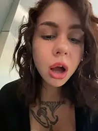 RosieDesire — Stripchat recorded stream image, 24.08.2026 08:00