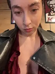Holly_Play — Stripchat recorded stream image, 25.08.2026 09:00
